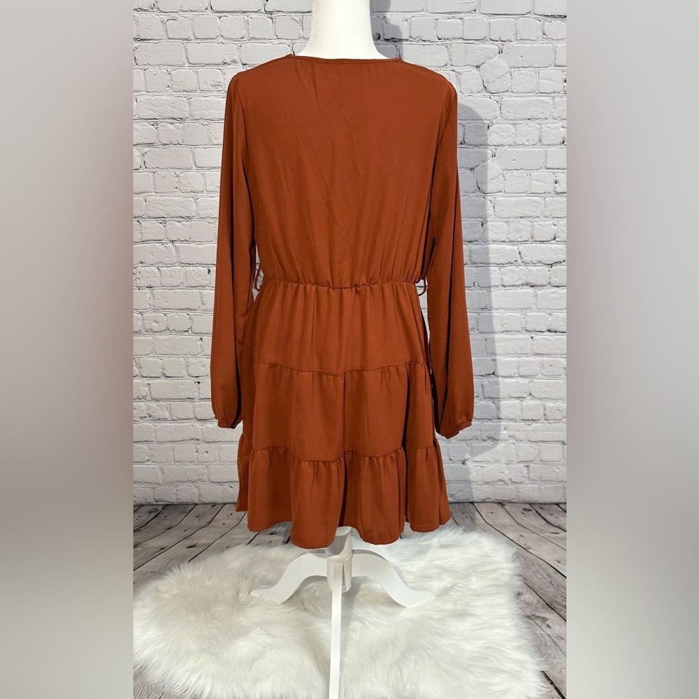 *** SOLD *** SHEIN Woman’s Long Sleeve Ruffle Hem Dress Size L - Picture 3 of 10